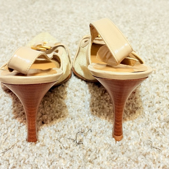Cream Kitten Heels with Pointed Toe and Gold Buckle - Picture 5 of 8